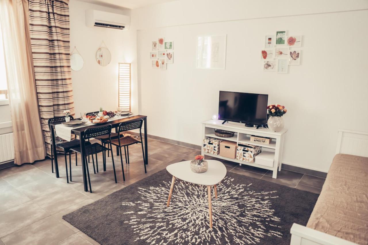 Magnifique Studio Centre Ville Toulon - Spacieux Climatisation Calme Rare Pas De Parking Prive Stationnement Gratuit Dans La Rue ภายนอก รูปภาพ